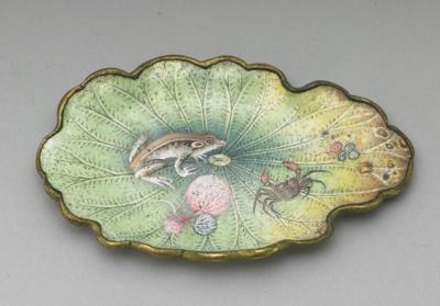 图片[2]-Painted enamel brush wiper in the form of a lotus leaf, Qianlong reign (1736-1795), Qing dynasty-China Archive